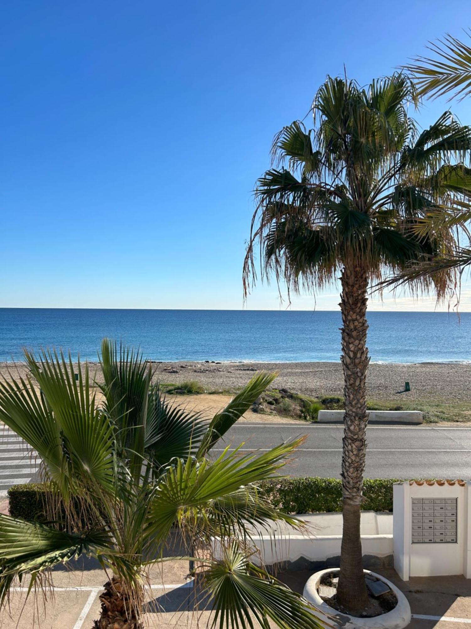 Stunning Location! 15M To Beach モハカル エクステリア 写真